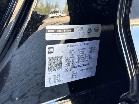 Used 2026 GMC Acadia Denali Ultimate w/ LPO, All-Weather Package image 36