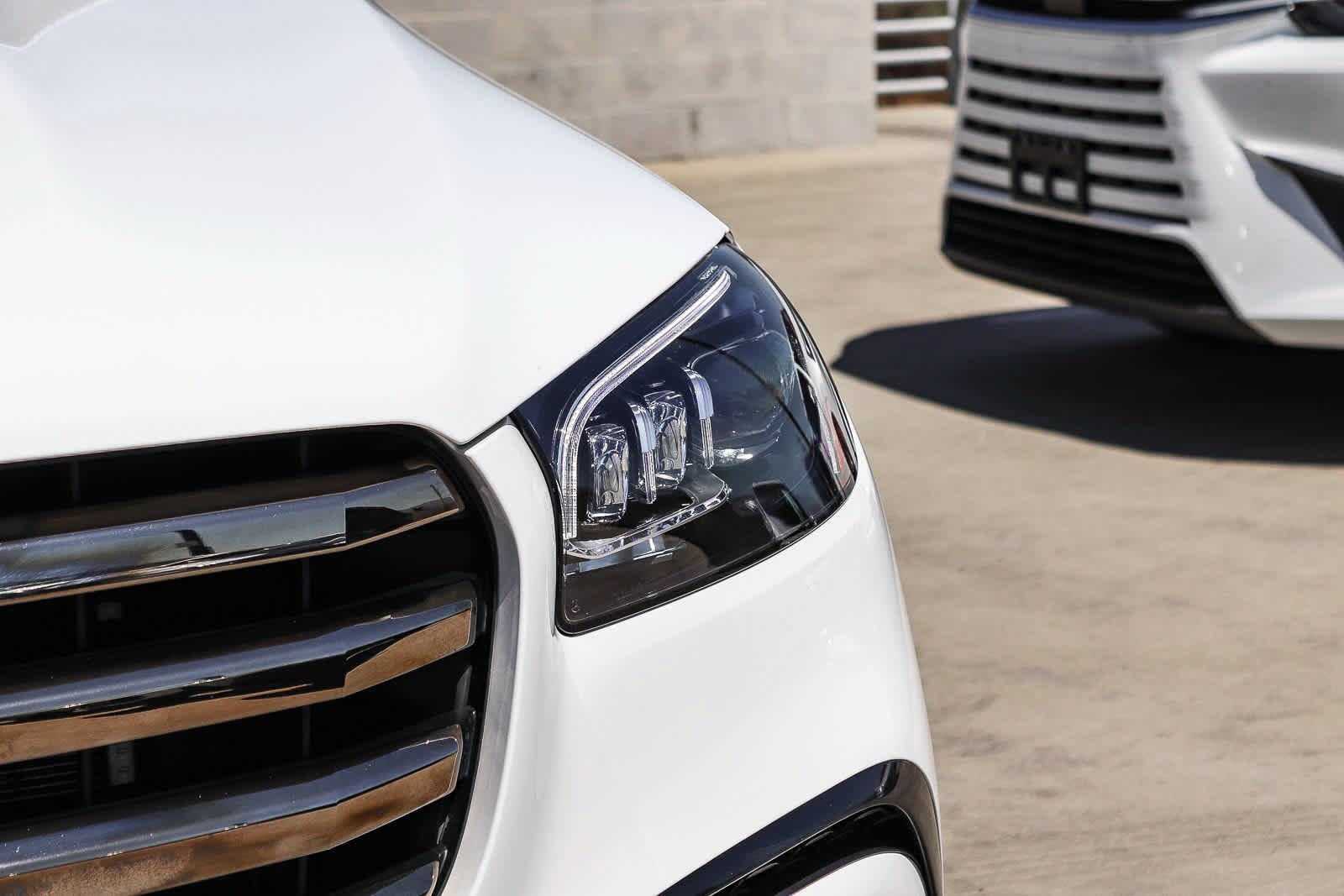 Used 2024 Mercedes-Benz GLS 450 4MATIC image 7