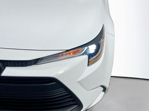Used 2023 Toyota Corolla LE FWD image 12