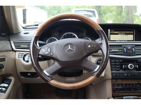 Used 2011 Mercedes-Benz E 350 Sedan image 7