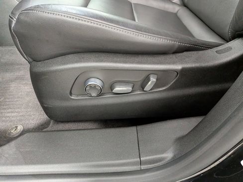 Certified 2024 Cadillac XT4 Premium Luxury w/ Cold Weather Package image 18