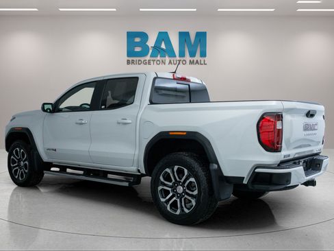 Certified 2023 GMC Canyon AT4 w/ AT4 Premium Package AWD/4WD image 5