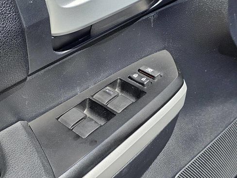 Used 2018 Toyota Tundra SR5 image 19