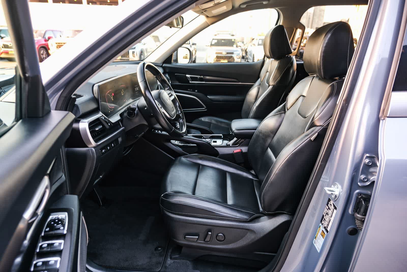 Used 2024 Kia Telluride S FWD image 21