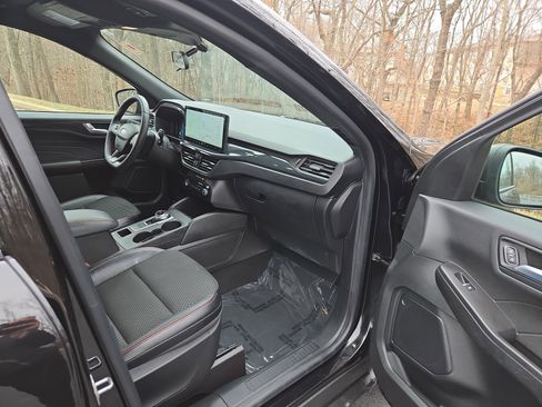 Used 2024 Ford Escape ST-Line w/ Tech Pack #1 image 25