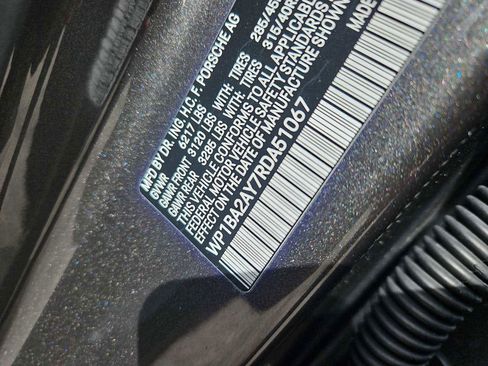 Certified 2024 Porsche Cayenne image 40