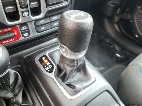 Used 2025 Jeep Wrangler Unlimited Rubicon 4xe w/ Convenience Group image 36