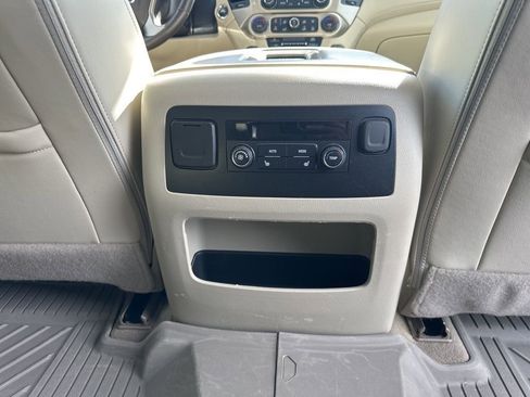 Used 2019 GMC Yukon Denali image 30