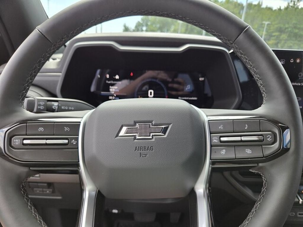 Used 2026 Chevrolet Colorado Trail Boss AWD/4WD image 22