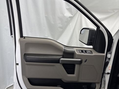 Used 2019 Ford F150 XLT w/ Equipment Group 302A Luxury image 14