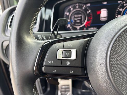 Used 2019 Volkswagen Golf R 4-Door image 27