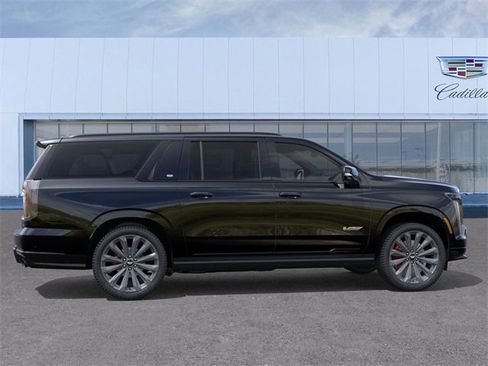New 2026 Cadillac Escalade ESV V image 5