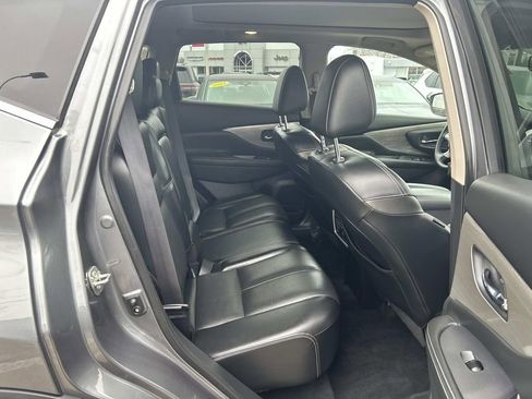 Used 2018 Nissan Murano SL w/ Moonroof Package image 14