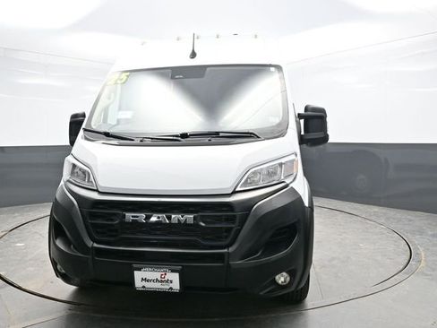 Used 2025 RAM ProMaster 2500 w/ Convenience Group FWD image 2