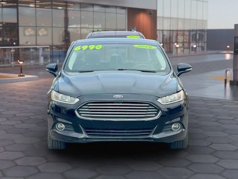 Used 2016 Ford Fusion SE w/ Equipment Group 202A AWD/4WD image 2