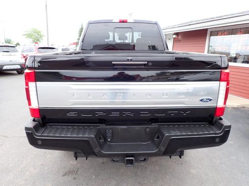 Used 2019 Ford F250 Platinum w/ Platinum Ultimate Package AWD/4WD image 5