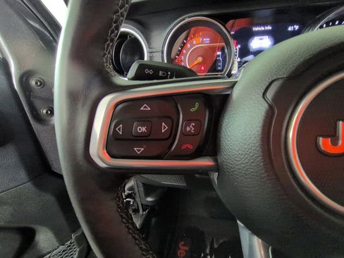 Used 2018 Jeep Wrangler Unlimited Sahara AWD/4WD image 22