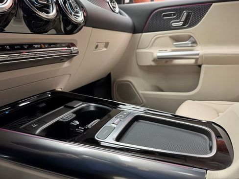 Used 2025 Mercedes-Benz GLA 250 GLA 250 image 17