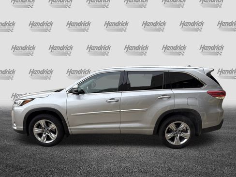 Used 2017 Toyota Highlander Limited image 7