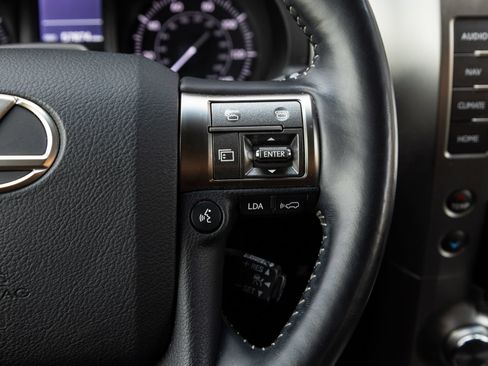 Used 2019 Lexus GX 460 Luxury AWD/4WD image 16