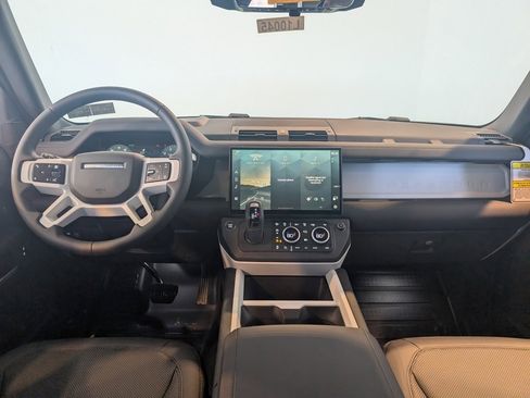 New 2026 Land Rover Defender 130 X-Dynamic SE image 13
