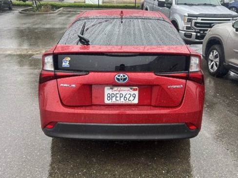 Used 2019 Toyota Prius L Eco image 7