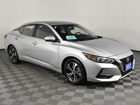 Used 2023 Nissan Sentra SV image 4