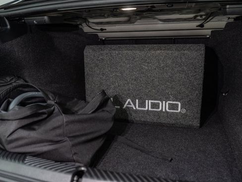 Used 2025 BMW M5 w/ Carbon Package image 40