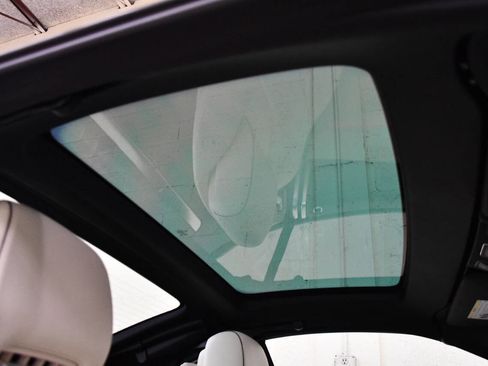 Used 2019 Mercedes-Benz SL 550 image 22