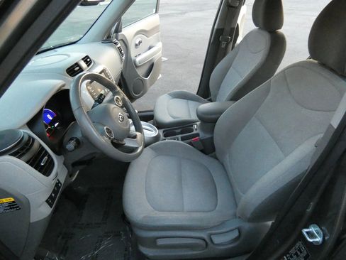 Used 2018 Kia Soul EV image 46