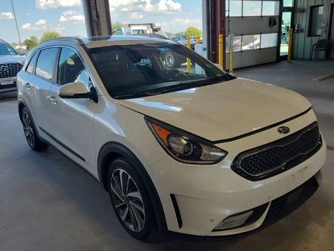 Used 2019 Kia Niro Touring FWD image 3