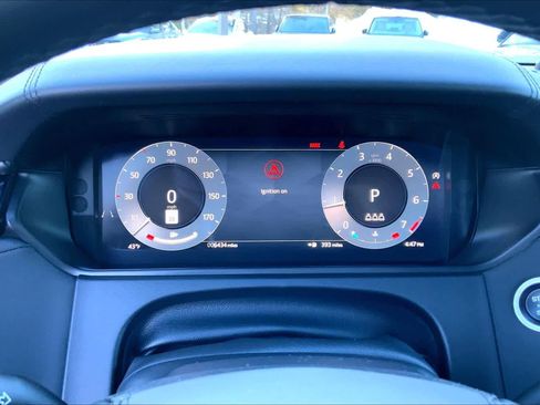 Certified 2026 Land Rover Range Rover Velar Dynamic SE image 25