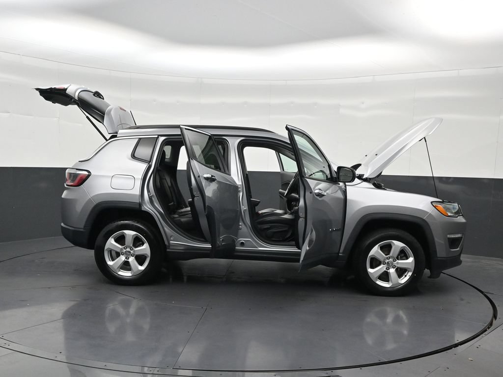 Used 2019 Jeep Compass Latitude AWD/4WD image 32