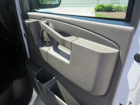 Used 2024 Chevrolet Express 2500 w/ Driver Convenience Package image 18