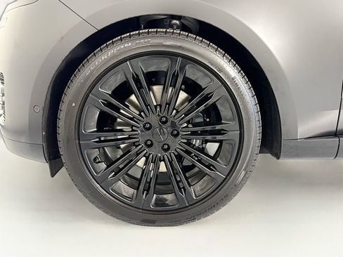 New 2026 Land Rover Range Rover SE image 32