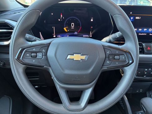 Used 2025 Chevrolet TrailBlazer LT FWD image 21