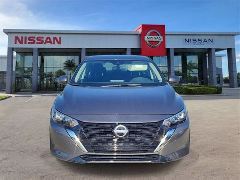 Used 2025 Nissan Sentra S image 10