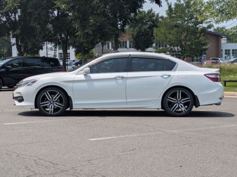 Used 2016 Honda Accord Touring image 8