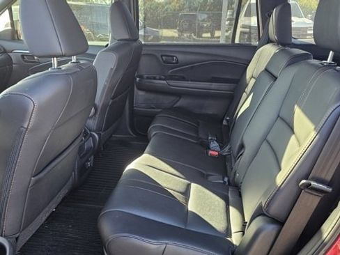 Used 2023 Honda Passport TrailSport image 9