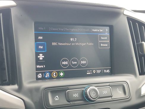 Used 2024 GMC Terrain SLE FWD image 18