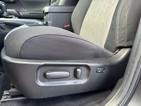 Certified 2023 Toyota Tacoma TRD Off-Road image 12