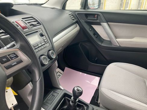 Used 2015 Subaru Forester 2.5i image 16