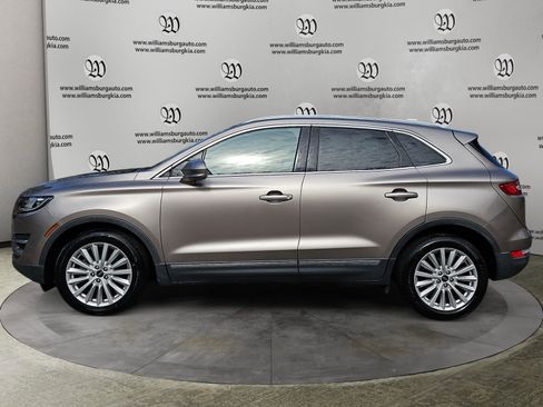 Used 2019 Lincoln MKC Premiere image 2