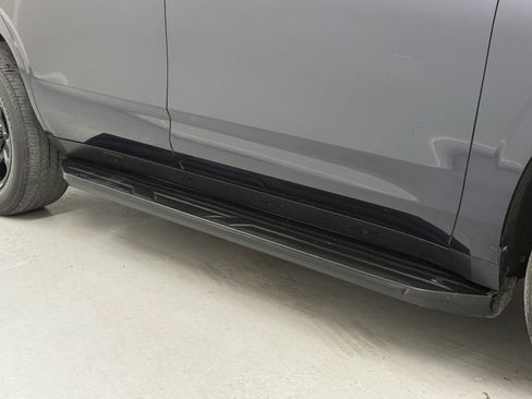 Used 2022 Chevrolet Tahoe 2WD w/ Remote Keyless Entry Package image 37