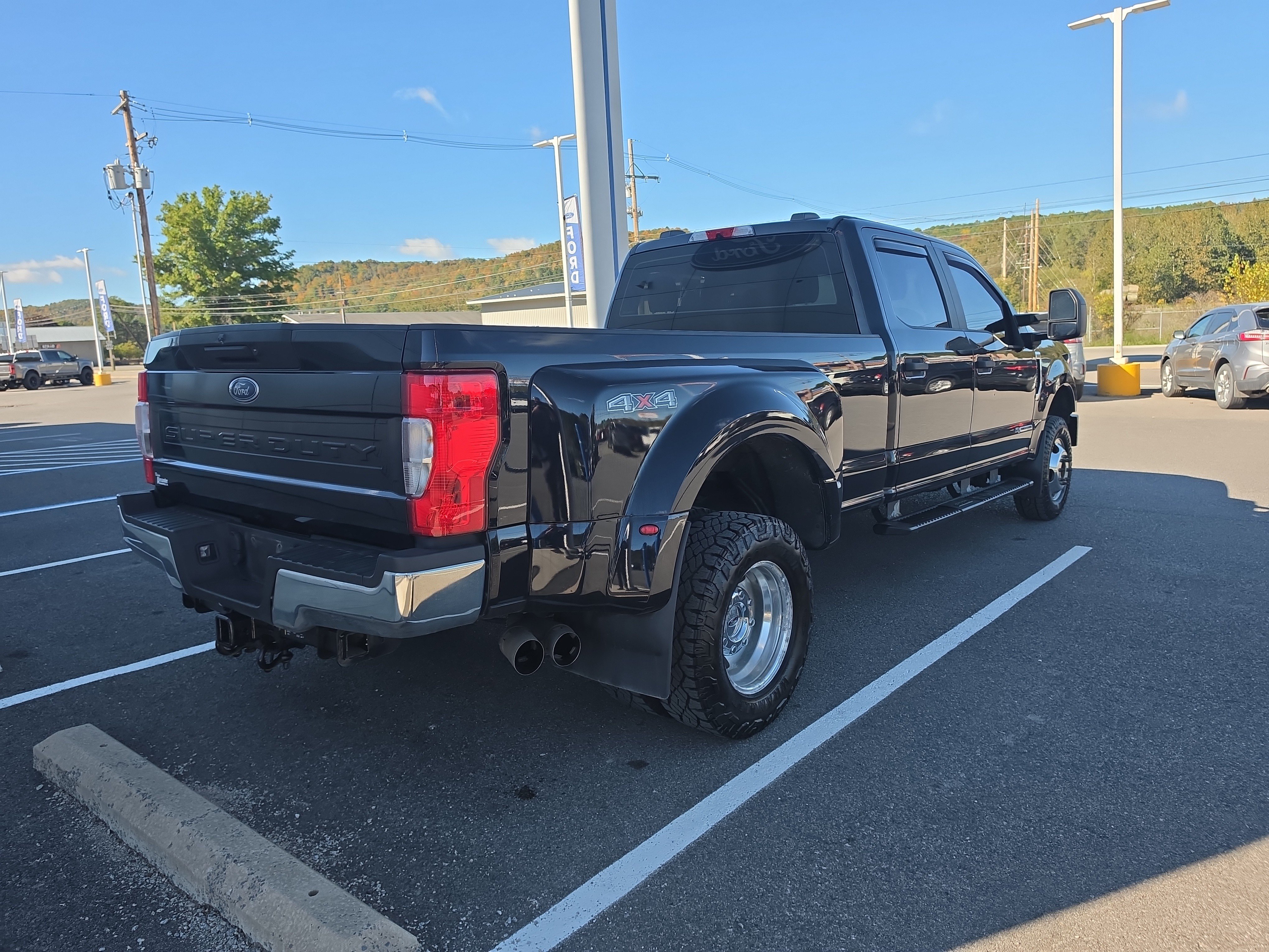 Used 2021 Ford F350 XL w/ STX Appearance Package AWD/4WD image 3