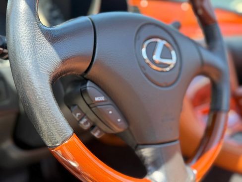 Used 2005 Lexus SC 430 Convertible w/ Preferred Accessory Pkg RWD image 93