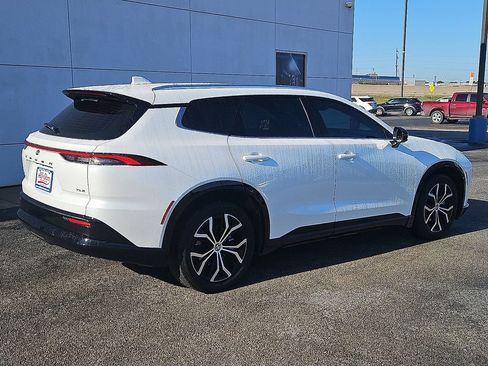 Used 2025 Toyota Crown Signia XLE image 8