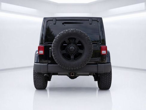Used 2012 Jeep Wrangler Unlimited Rubicon w/ Connectivity Group AWD/4WD image 4