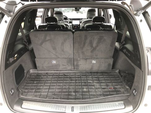 Certified 2022 Jeep Grand Cherokee L Overland w/ Luxury Tech Group IV AWD/4WD image 17