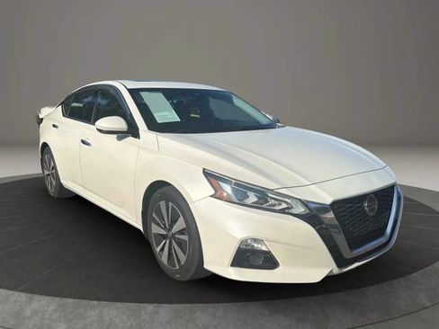 Used 2019 Nissan Altima 2.5 SL FWD image 7